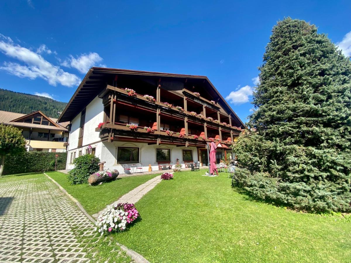 Hotel Garni Living San Candido Ngoại thất bức ảnh